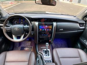 Xe Toyota Fortuner 2.7V 4x2 AT 2018