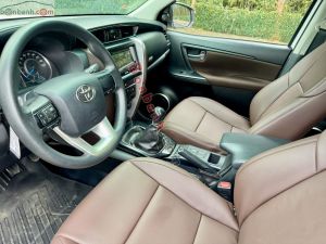 Xe Toyota Fortuner 2.4G 4x2 MT 2019