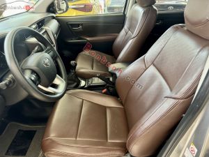 Xe Toyota Fortuner 2.4G 4x2 MT 2018