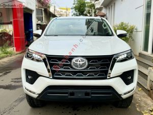 Xe Toyota Fortuner 2.4G 4x2 AT 2021