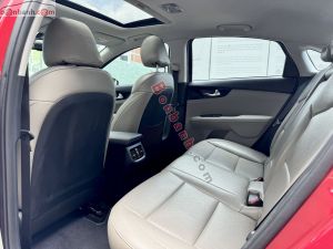 Xe Kia Cerato 1.6 AT Luxury 2020