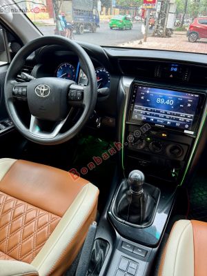 Xe Toyota Fortuner 2.4L 4x2 MT 2022
