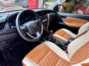 Xe Toyota Fortuner 2.4L 4x2 MT 2022