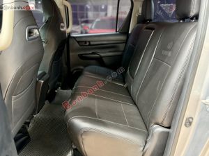 Xe Toyota Hilux 2.4E 4x2 MT 2016