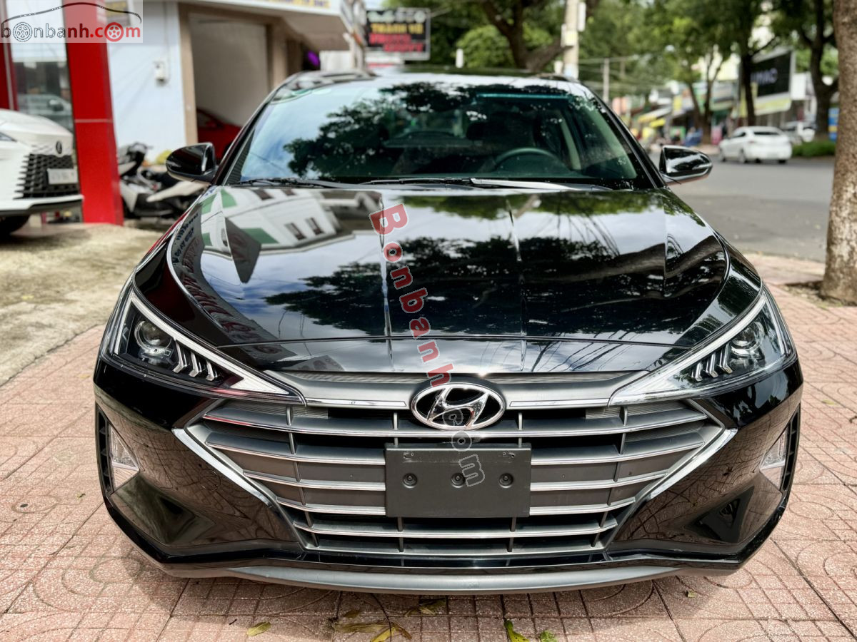 Hyundai Elantra 1.6 AT 2022